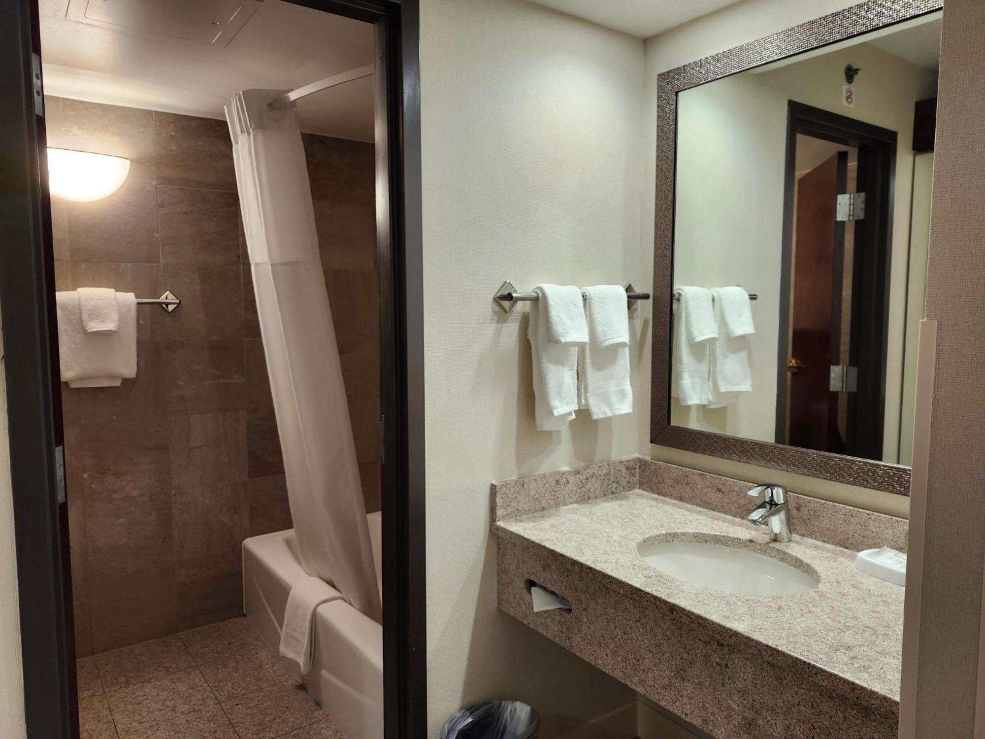 Heritage Inn & Suites St Louis Fenton, Trademark By Wyndham Dış mekan fotoğraf
